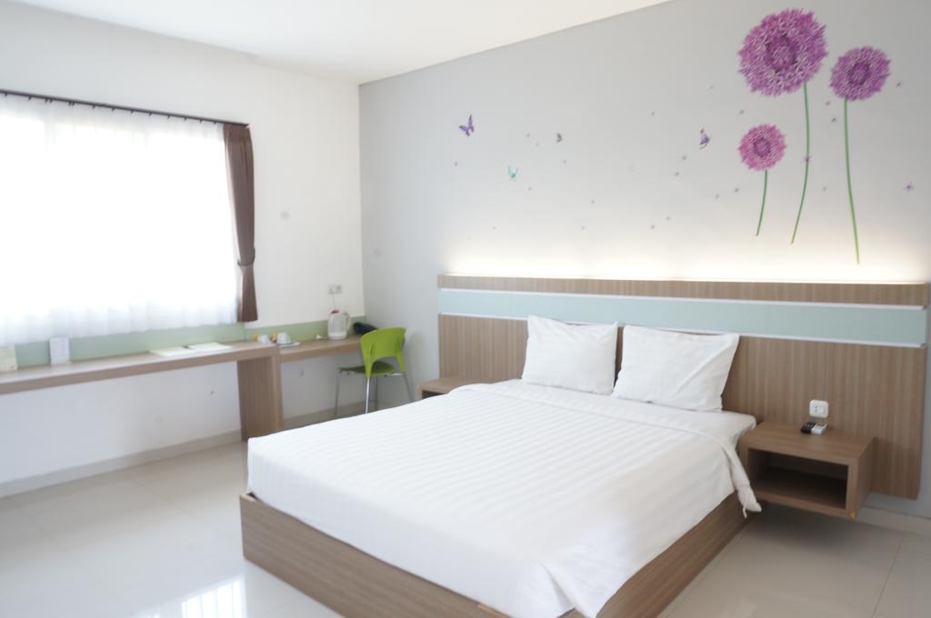 Rumah Cassa Guest House Surabaya Ruang foto