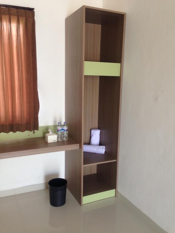 Rumah Cassa Guest House Surabaya Ruang foto