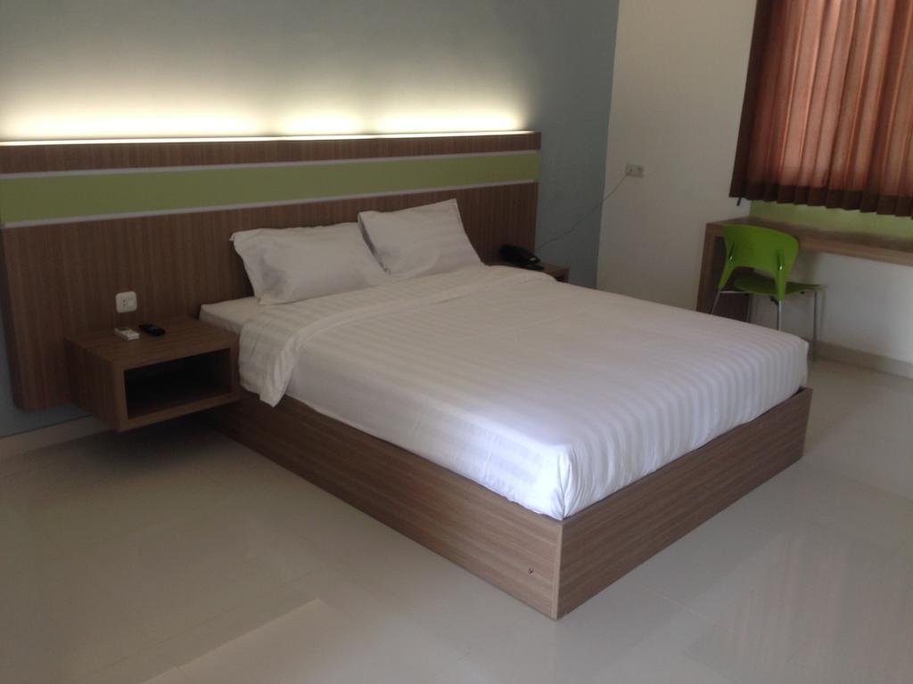 Rumah Cassa Guest House Surabaya Ruang foto
