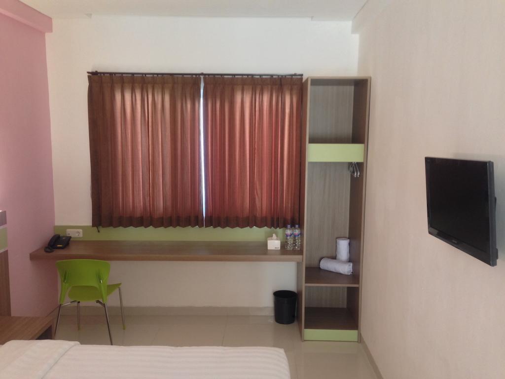 Rumah Cassa Guest House Surabaya Ruang foto