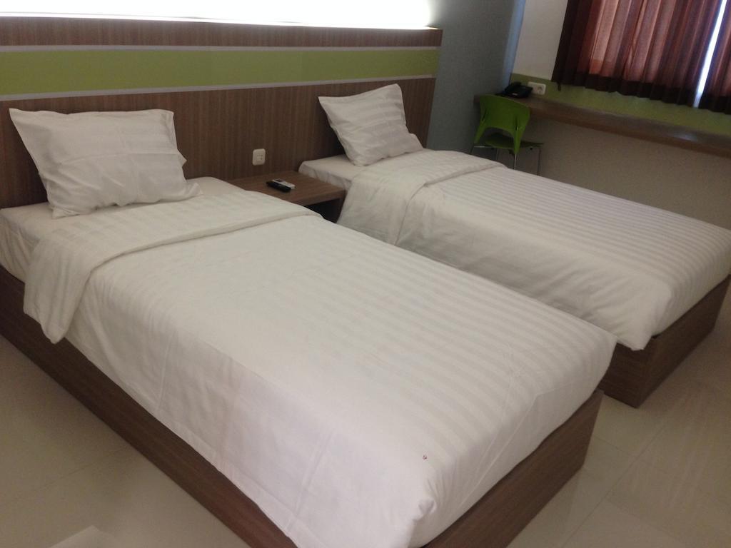 Rumah Cassa Guest House Surabaya Ruang foto