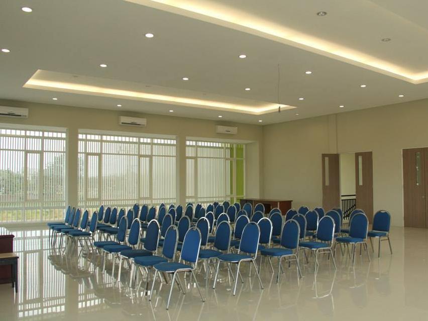 Rumah Cassa Guest House Surabaya Bagian luar foto