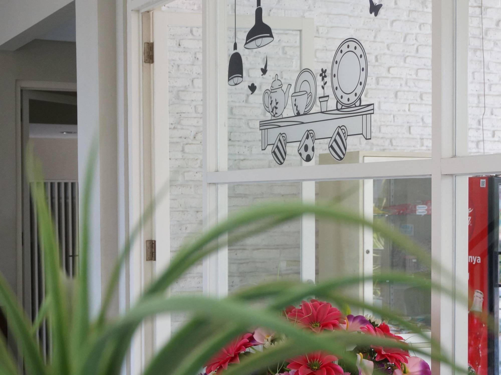 Rumah Cassa Guest House Surabaya Bagian luar foto